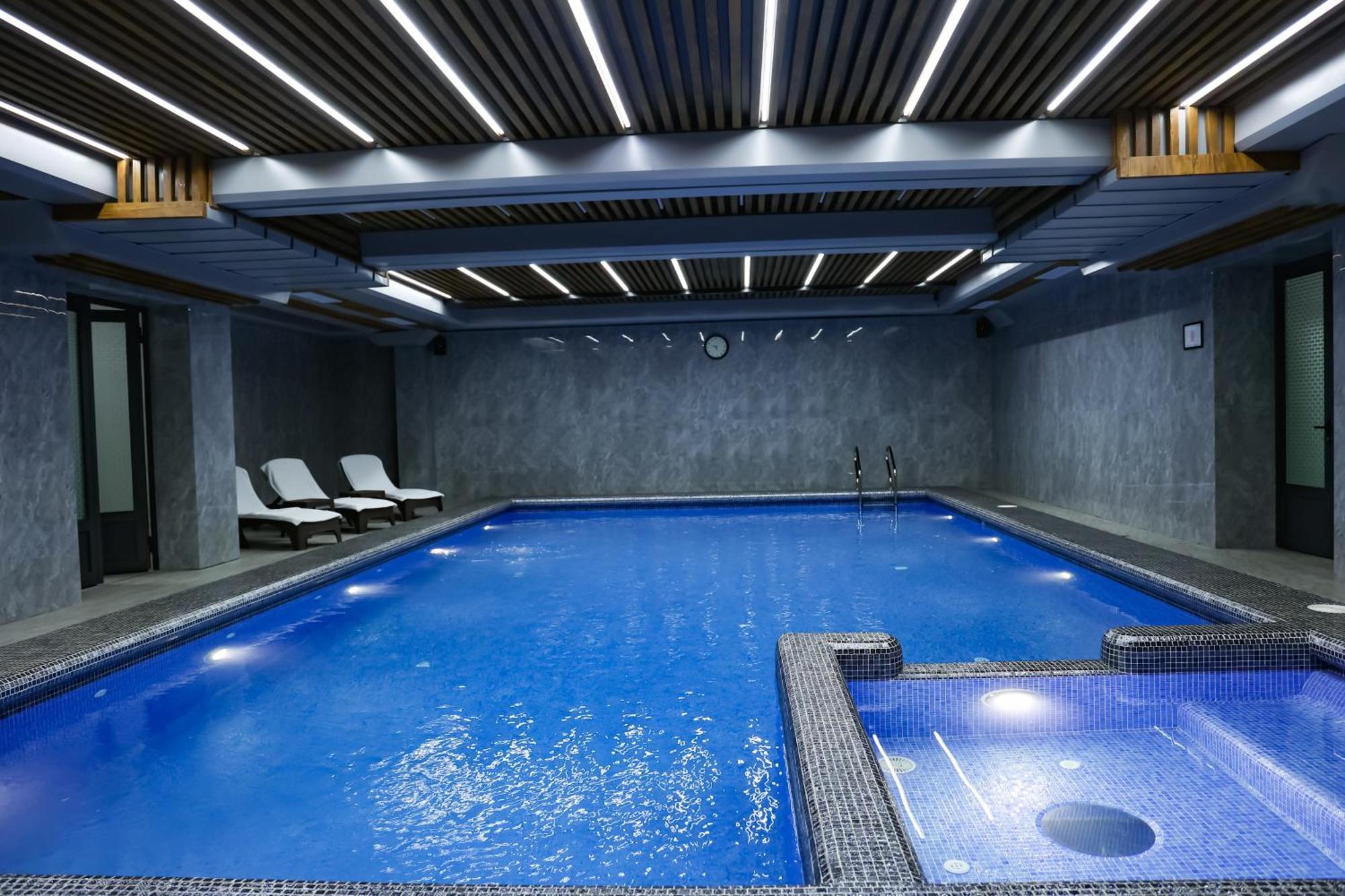 Hotel Mir Luxe Plaza Taschkent Exterior foto